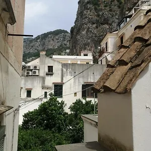 casa-tua-amalfi.hotels-amalfi.com/